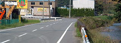 道路改築工事（島田市川根町身成）平成16年撮影